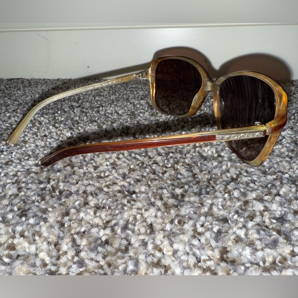 DKNY brown sunglasses - Picture 3 of 3